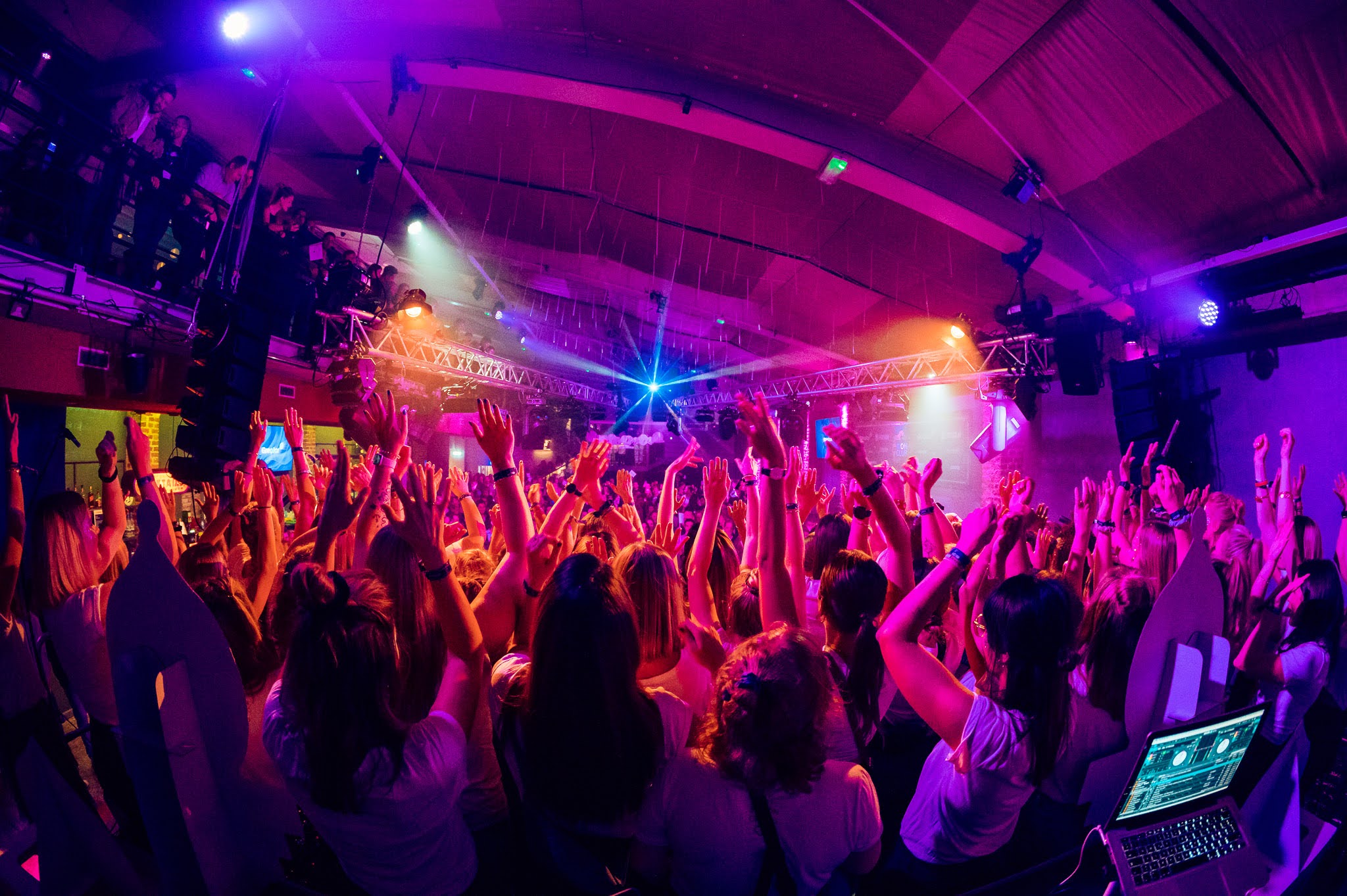 All You Could Wish For Atmosphäre